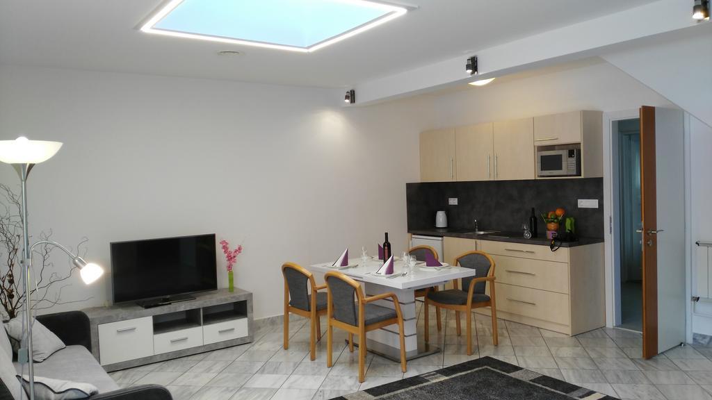 索普隆Fueredi Haz Apartman公寓 外观 照片