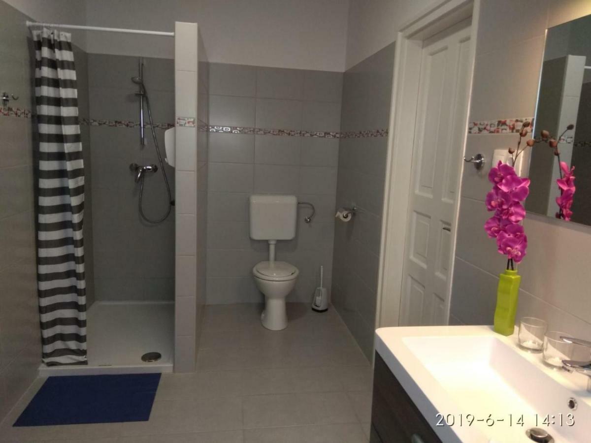 索普隆Fueredi Haz Apartman公寓 外观 照片